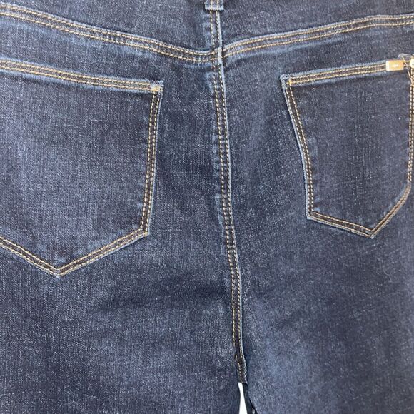 Chico's Dark Blue So Slimming Girlfriend Slim Leg Ankle Jeans - Picture 7 of 10